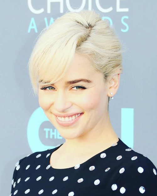 Emilia-Clarke-59983776187cfad1d4268.jpg