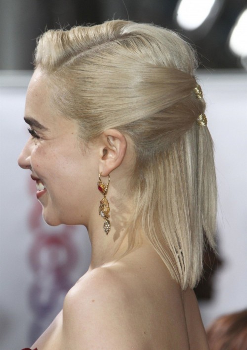 Emilia-Clarke-60058156e62b2be86b53b.jpg