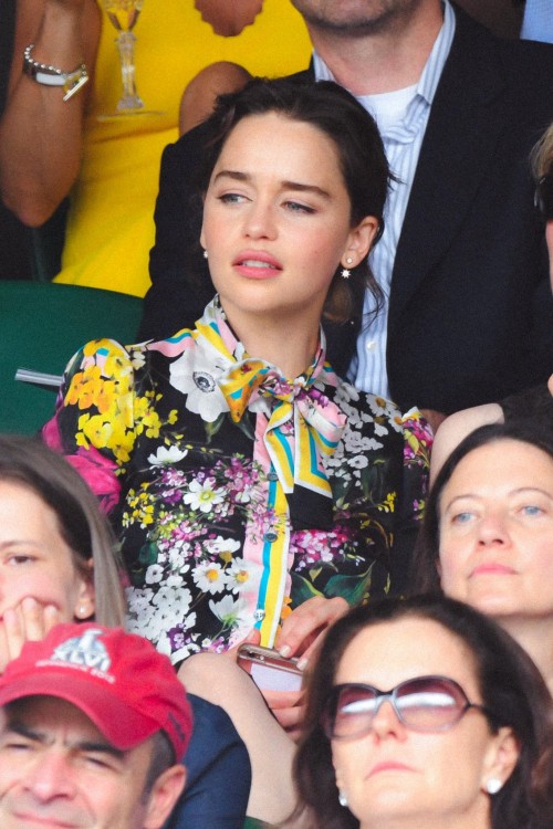 Emilia-Clarke-60089.jpg