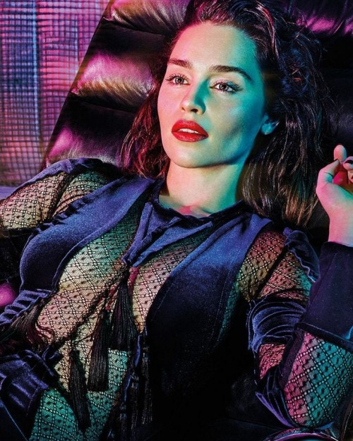 Emilia-Clarke-60387.jpg