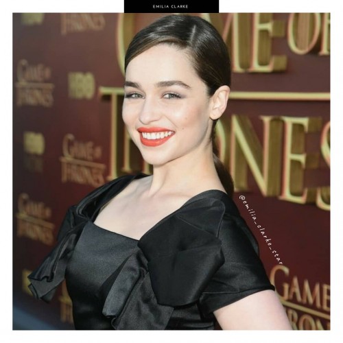 Emilia-Clarke-60391.jpg