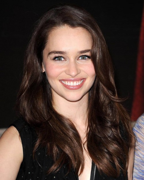 Emilia-Clarke-60563.jpg