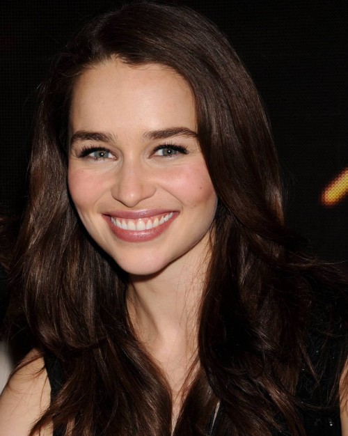 Emilia-Clarke-60576.jpg