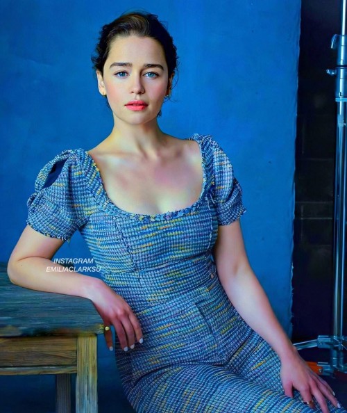 Emilia-Clarke-60717.jpg