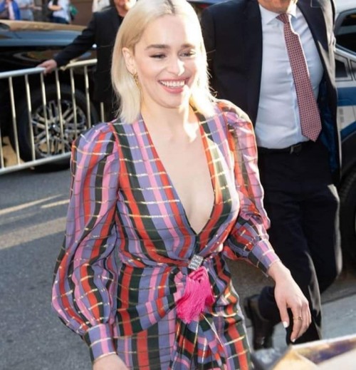 Emilia-Clarke-60775.jpg