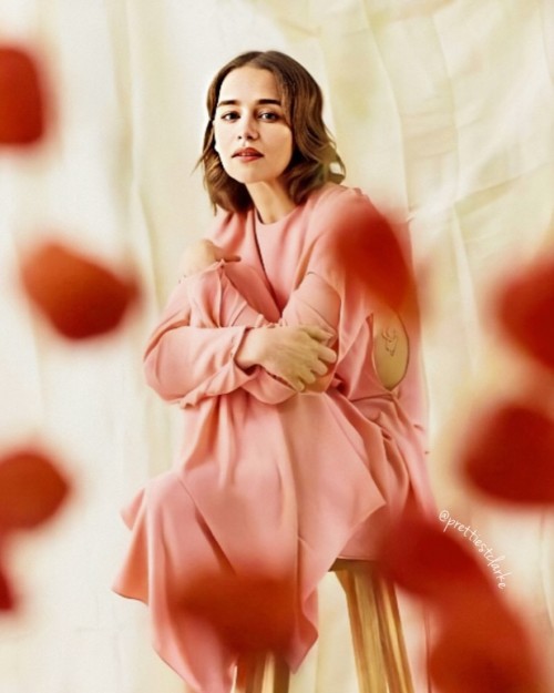 Emilia-Clarke-60964.jpg