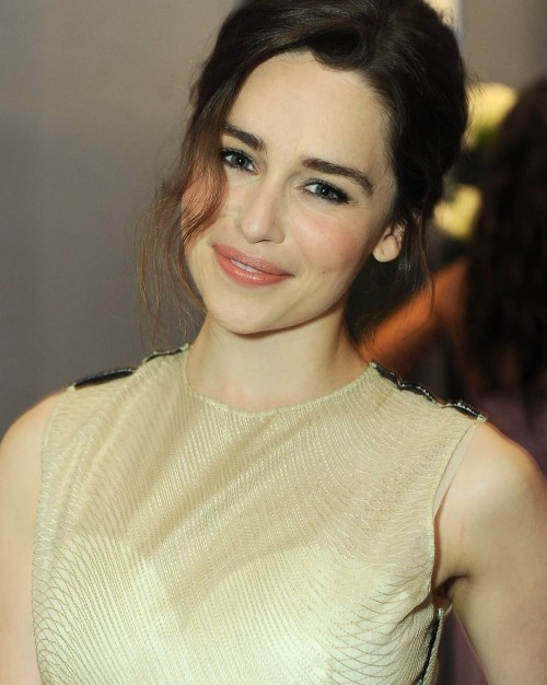 Emilia-Clarke-61022d84182fc82f39922.jpg