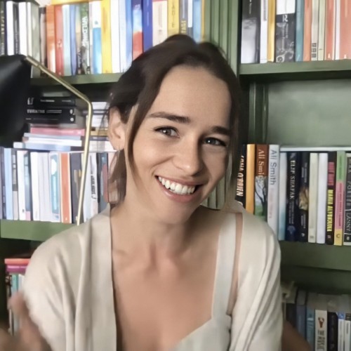 Emilia-Clarke-61036.jpg