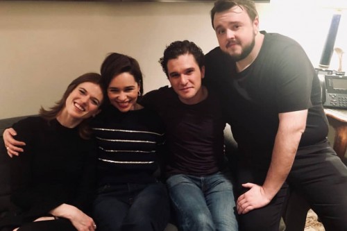 Emilia-Clarke-61075606afddb28458f04.jpg