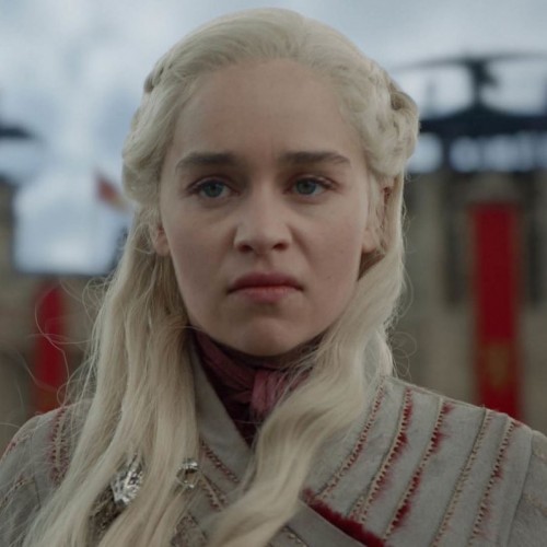Emilia-Clarke-61078.jpg