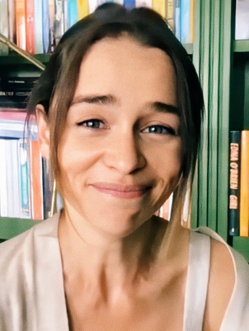Emilia-Clarke-610789ff4f9715cdc709f.jpg