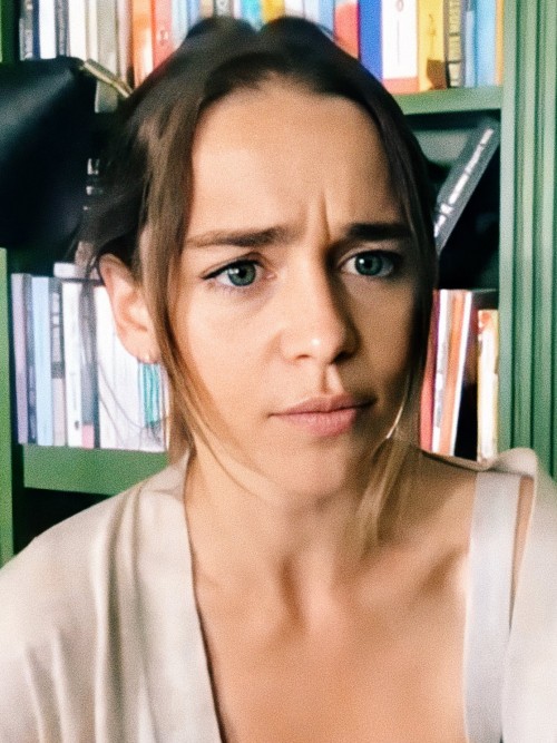 Emilia-Clarke-61079.jpg