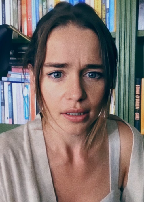 Emilia-Clarke-61081088824cee74d2543.jpg