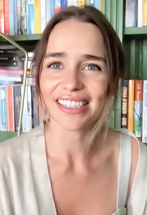 Emilia-Clarke-61096.jpg