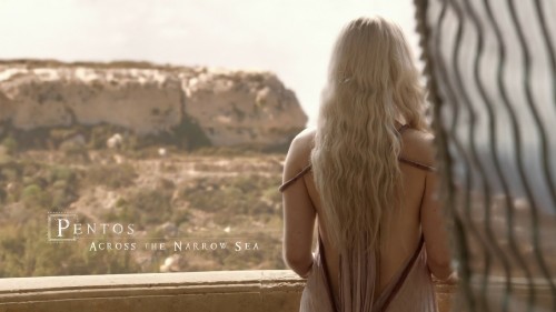 Emilia-Clarke-61112.jpg