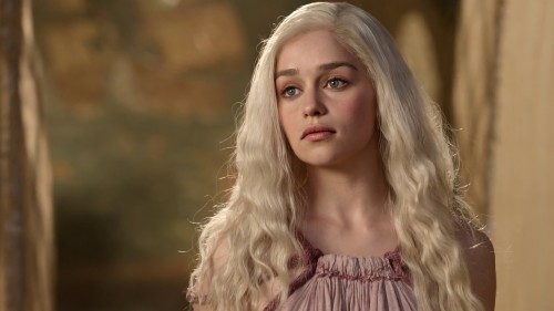 Emilia-Clarke-61113.jpg