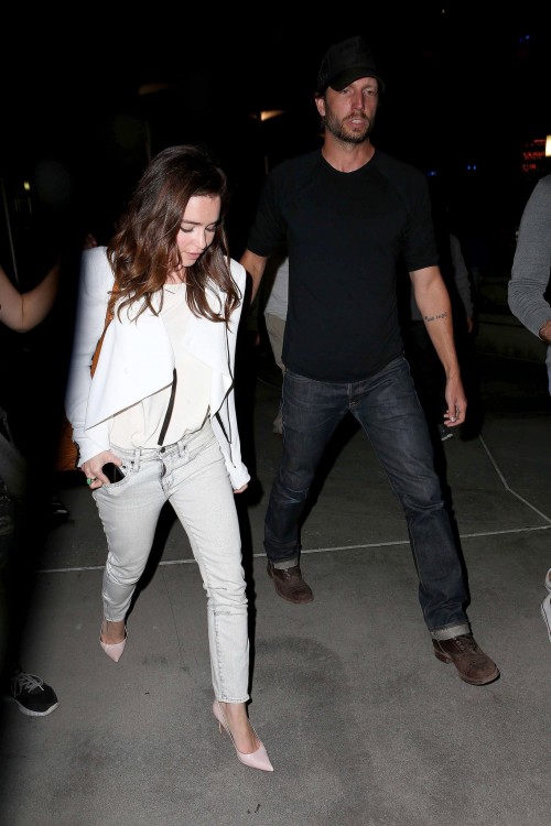 Emilia-Clarke-61113a4d3471d9ded5bed.jpg