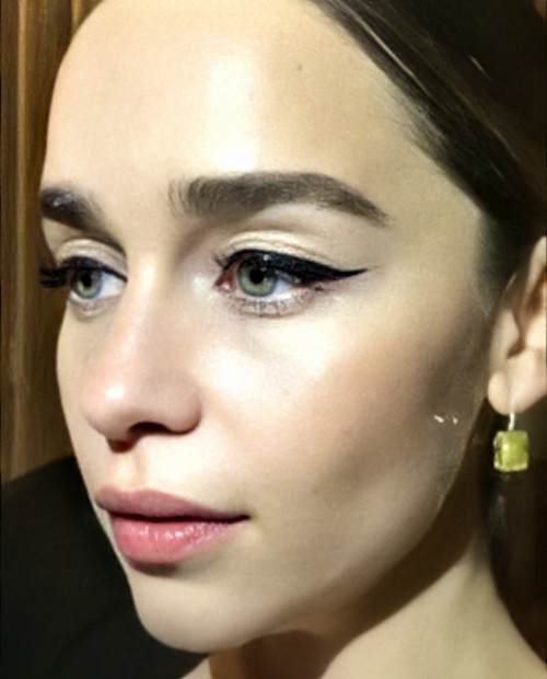 Emilia-Clarke-61153.jpg