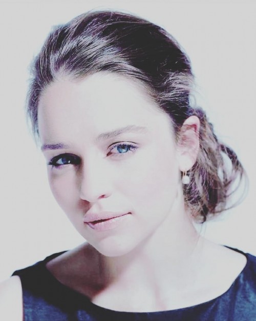 Emilia-Clarke-61235.jpg