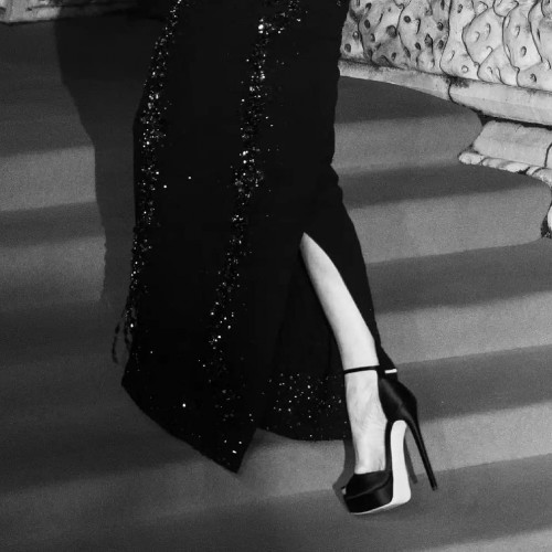 Emilia-Clarke-61336.jpg