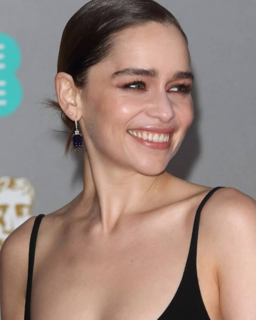 Emilia-Clarke-61347.jpg