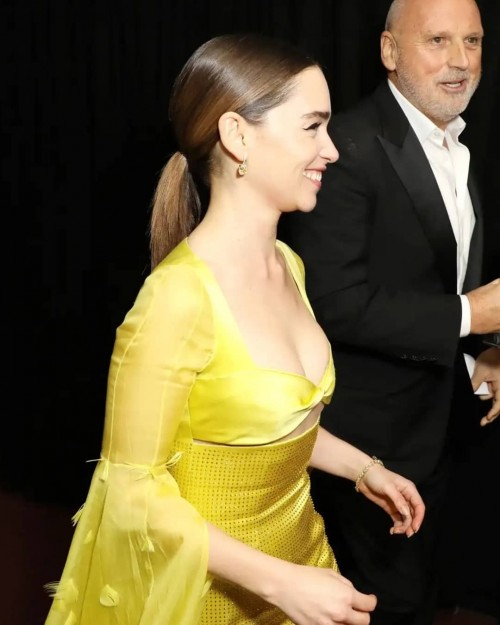Emilia-Clarke-61390.jpg