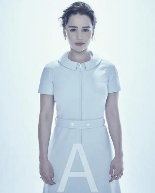 Emilia-Clarke-61397.jpg