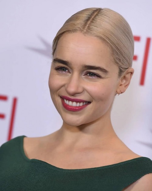 Emilia-Clarke-61430.jpg