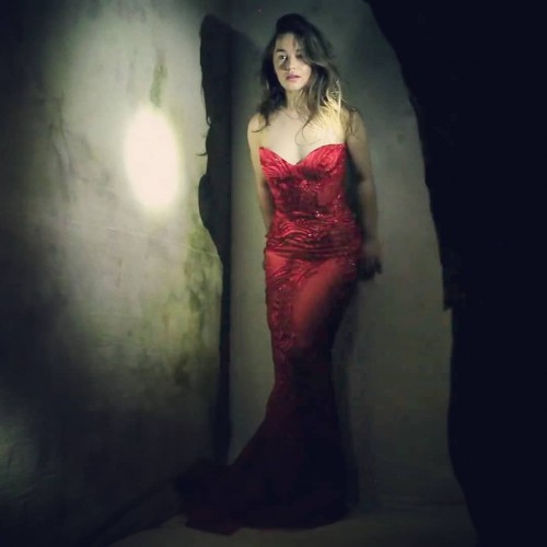 Emilia-Clarke-61445.jpg
