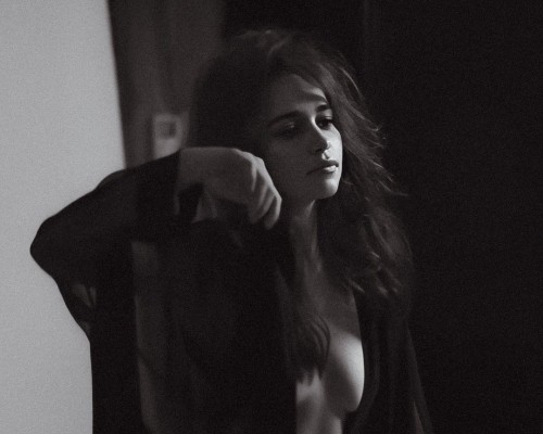 Emilia-Clarke-61604.jpg