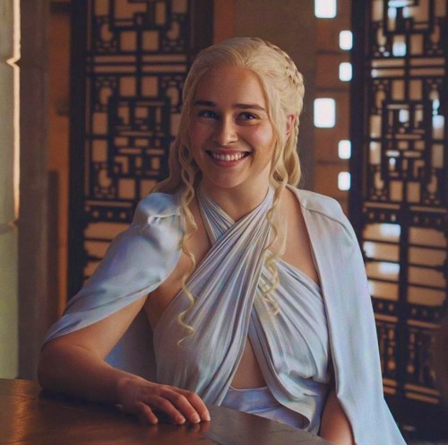 Emilia-Clarke-61827.jpg