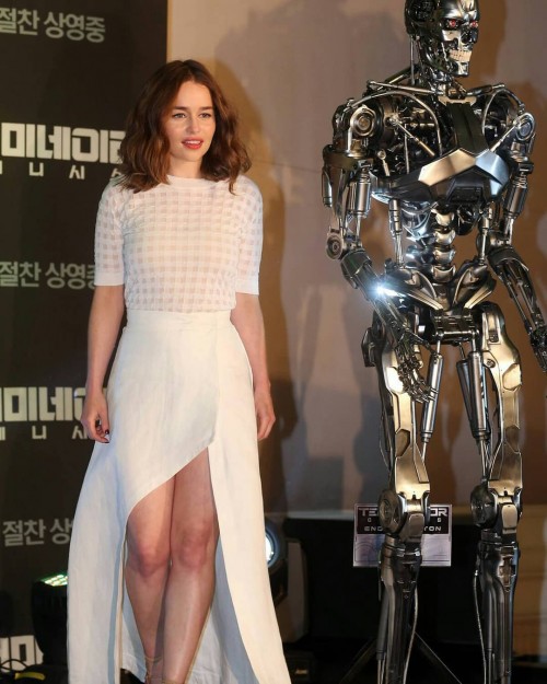 Emilia-Clarke-61913.jpg