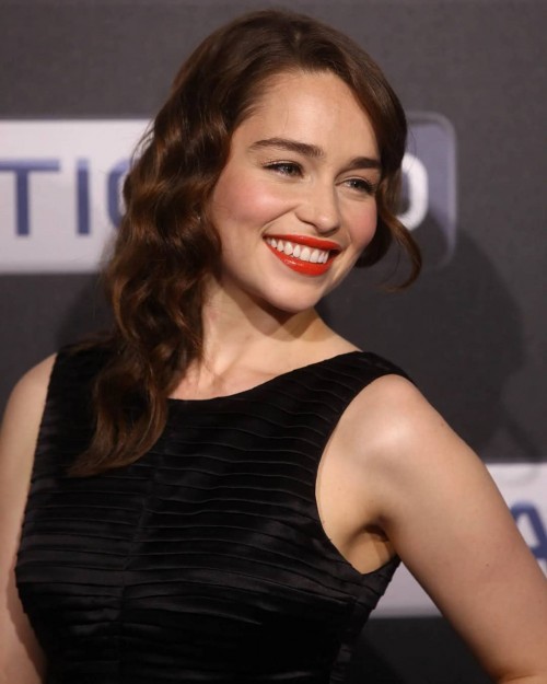 Emilia-Clarke-62491.jpg