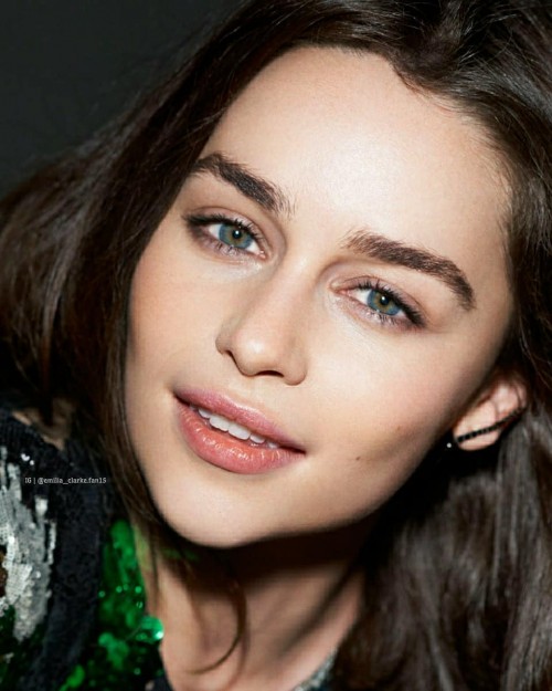 Emilia-Clarke-62892.jpg