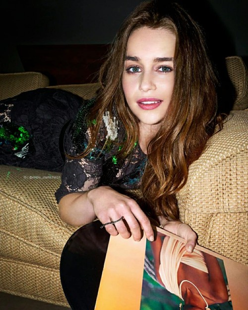 Emilia-Clarke-62896.jpg