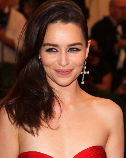 Emilia-Clarke-63040.jpg