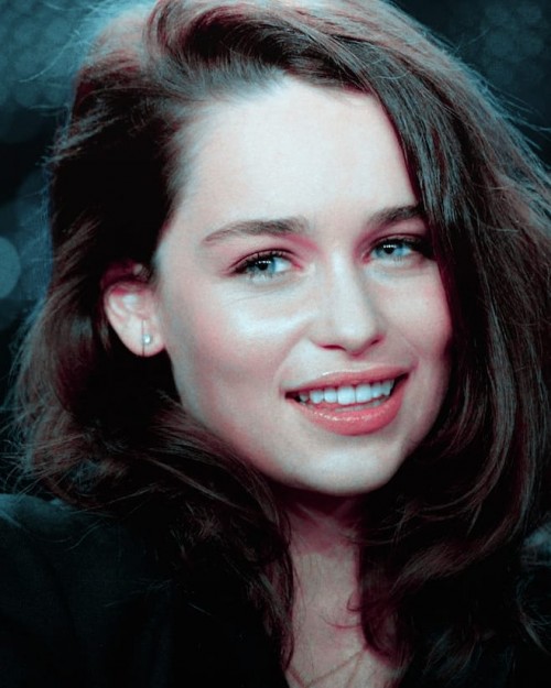 Emilia-Clarke-63424.jpg