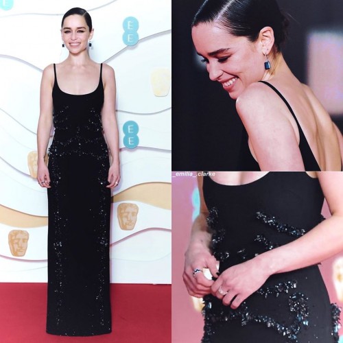 Emilia-Clarke-63440eecd649b8cef9ba2.jpg