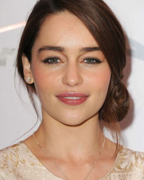 Emilia-Clarke-635417728bd2d39af1a12.jpg