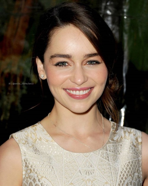 Emilia-Clarke-6367194c62ddb9dafb0ca.jpg