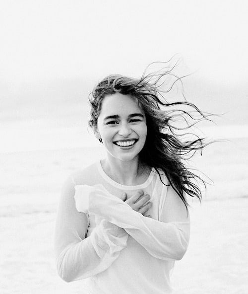 Emilia-Clarke-64147.jpg