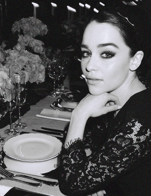 Emilia-Clarke-642275c710b0ace25dcec.jpg