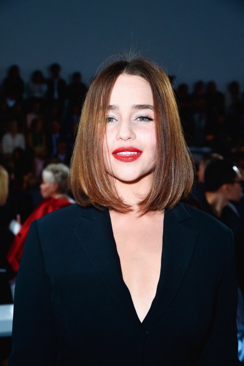 Emilia-Clarke-6424381dde6669b57cd25.jpg