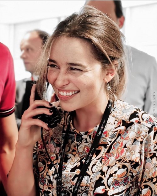 Emilia-Clarke-64284838f6f051fc780e7.jpg