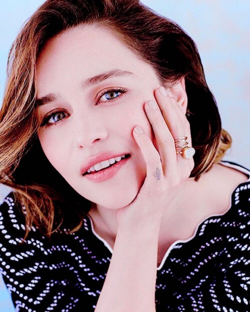 Emilia-Clarke-64417.jpg