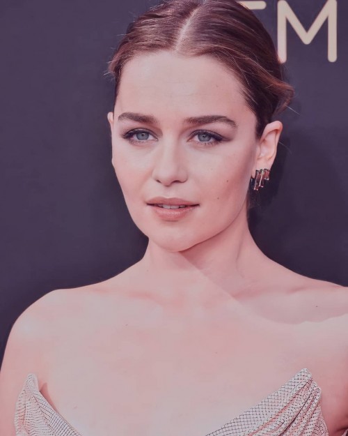 Emilia-Clarke-64462.jpg