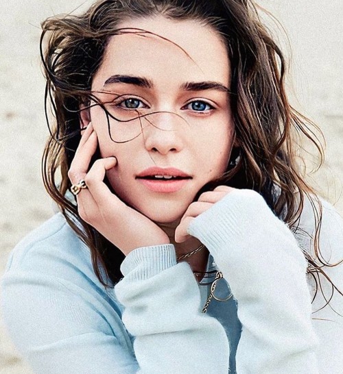 Emilia-Clarke-64863.jpg