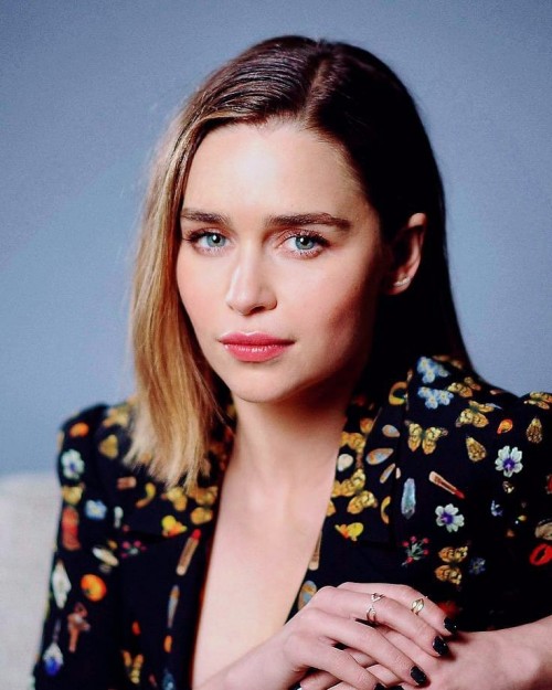 Emilia-Clarke-64927.jpg