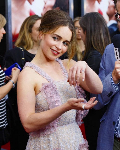 Emilia-Clarke-65226.jpg