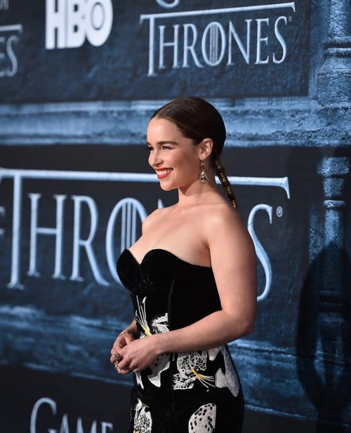 Emilia-Clarke-65245.jpg